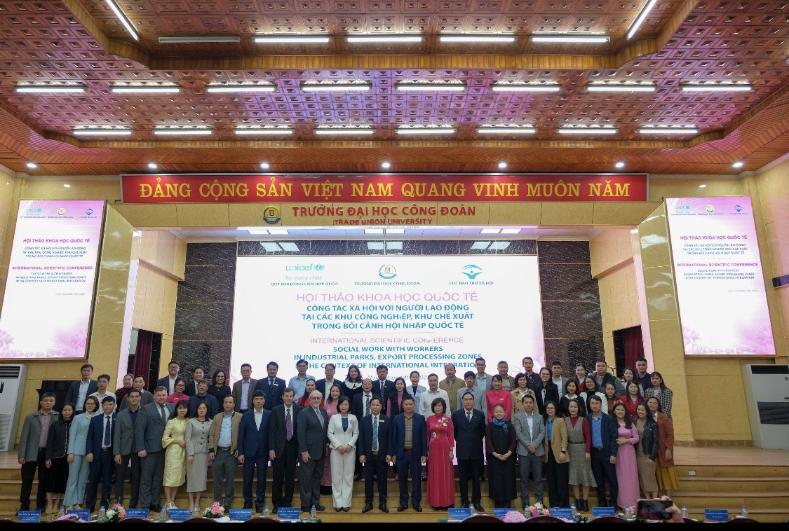Hội thảo khoa học quốc tế