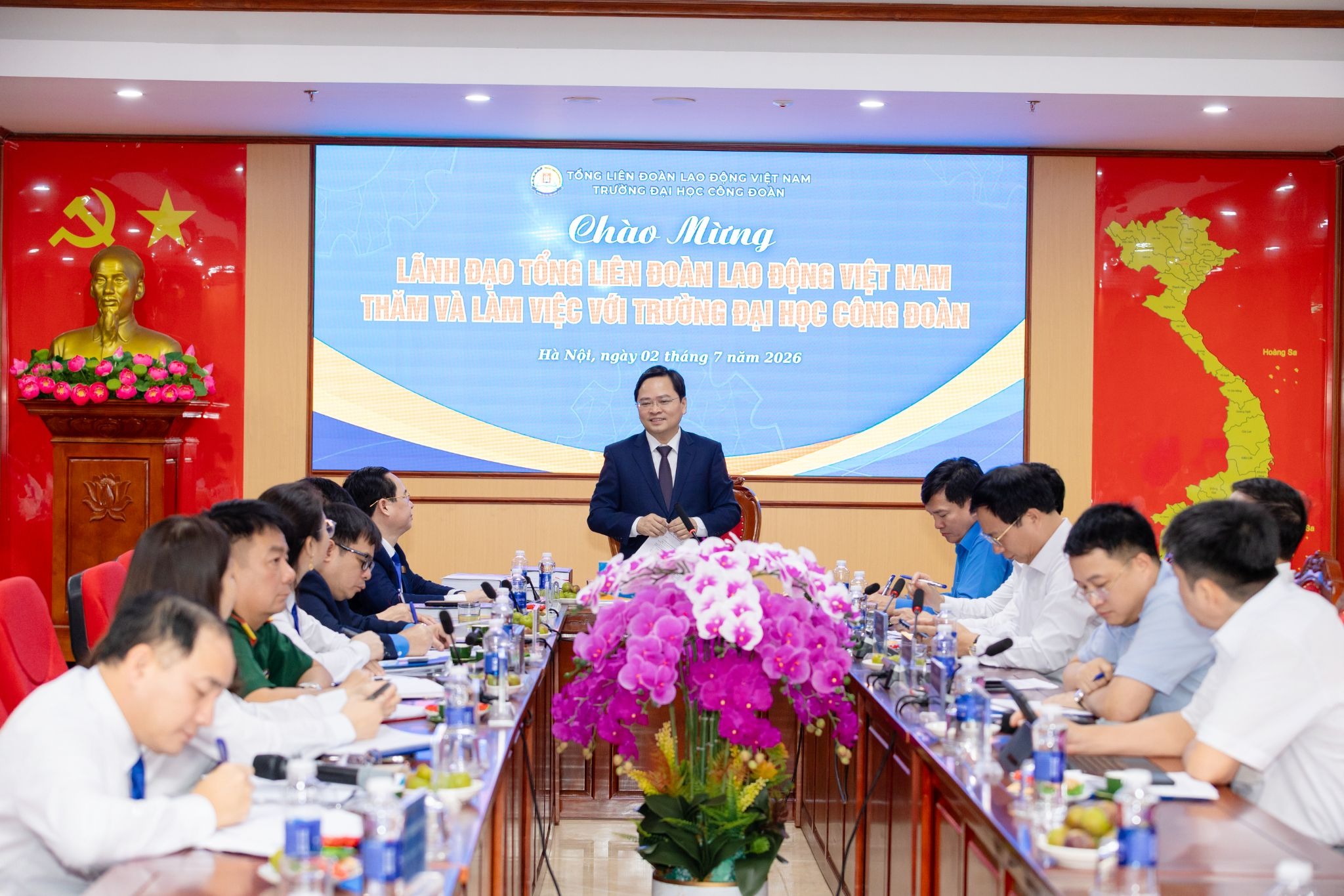 Lãnh đạo Tổng Liên đoàn Lao động Việt Nam thăm và làm việc với Trường Đại học Công đoàn