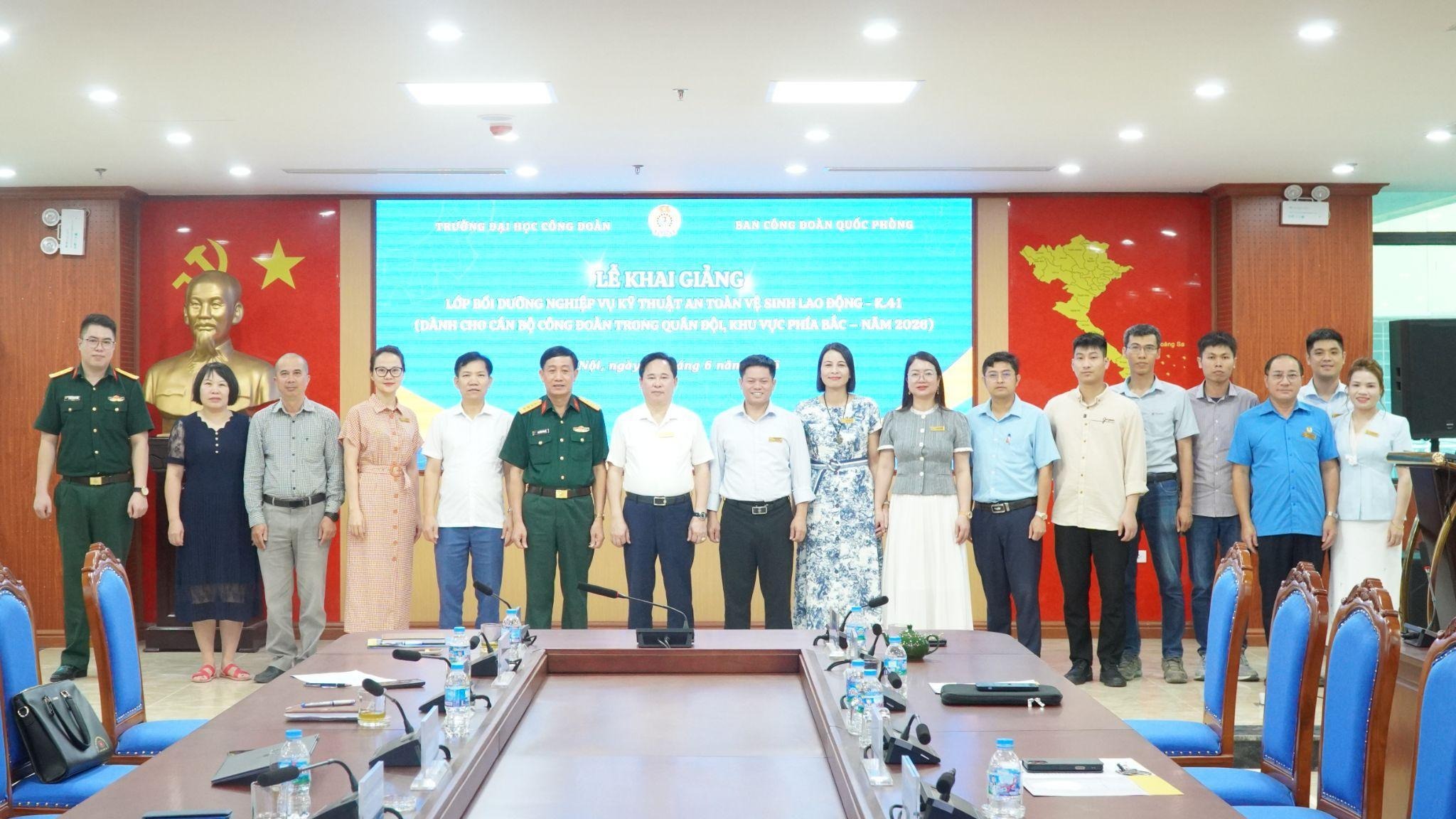 Lễ khai giảng lớp bồi dưỡng nghiệp vụ kỹ thuật an toàn vệ sinh lao động - K.41
